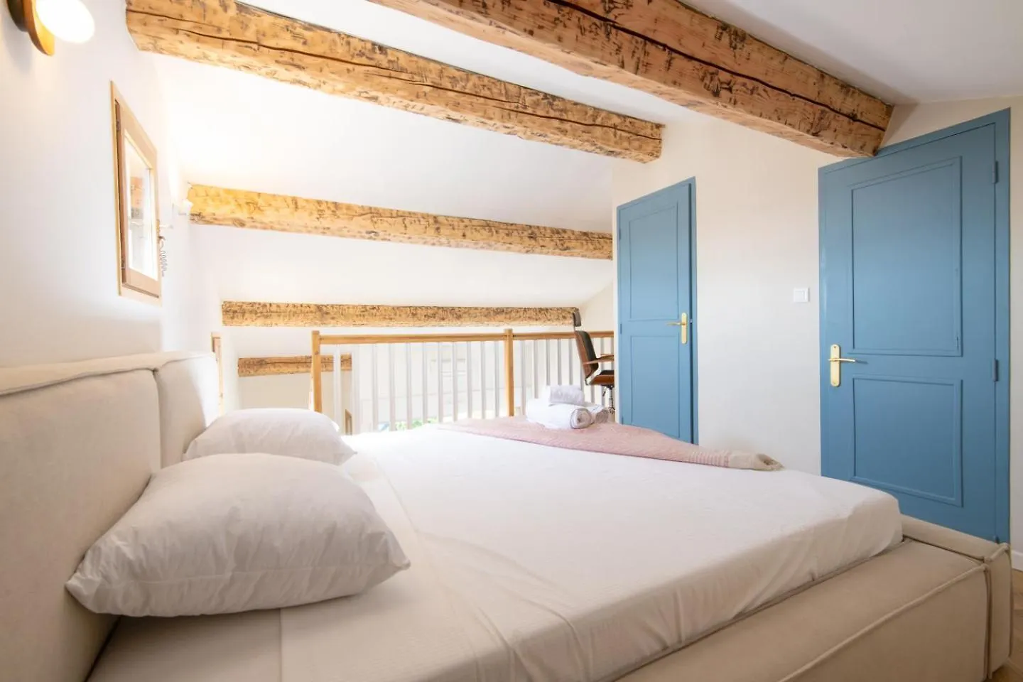 2 Chambres, Proche Des Plages, Parking Frejus 0*,  France
