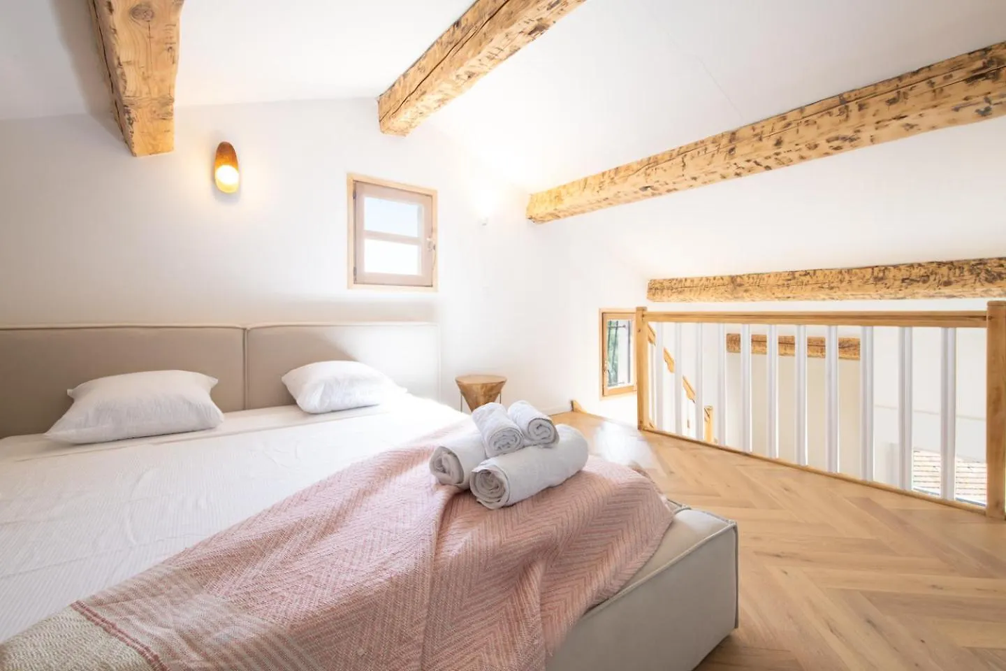 2 Chambres, Proche Des Plages, Parking Frejus