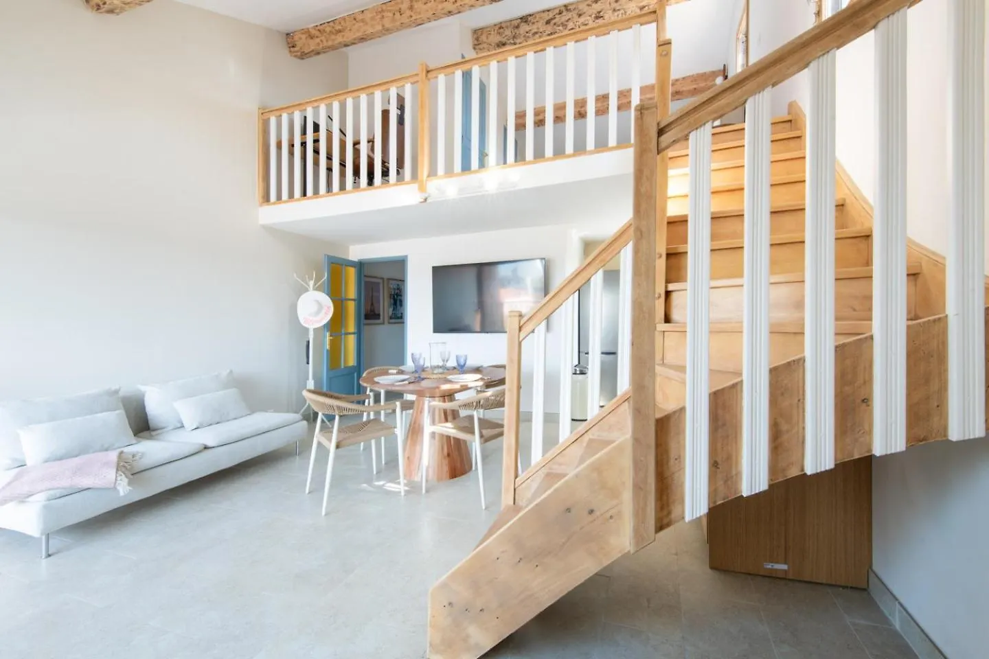 2 Chambres, Proche Des Plages, Parking Frejus